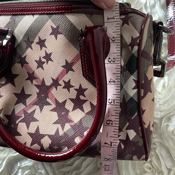 Authentic Burberry two ways bag - Picture 17 of 17